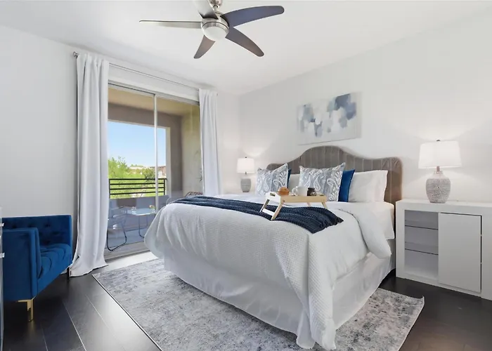 Indigo-communal Pool Hot Tub Gym & Movie Theater Scottsdale
