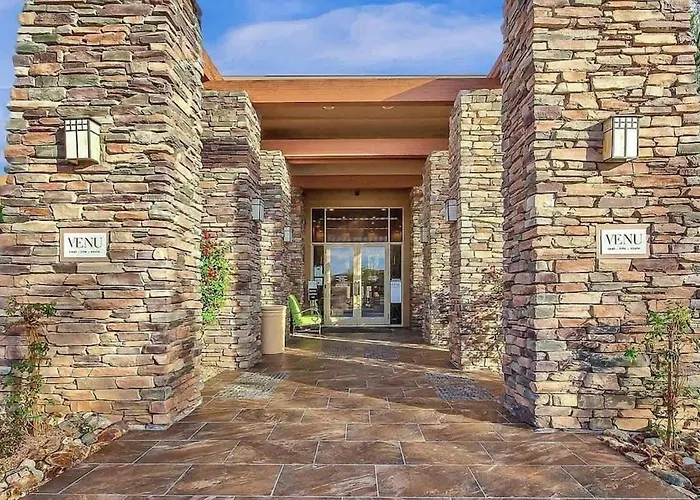 Indigo-communal Pool Hot Tub Gym & Movie Theater Scottsdale